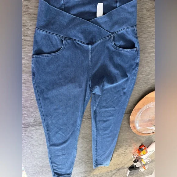 Dark Blue Denim-Style Leggings - Picture 2 of 3